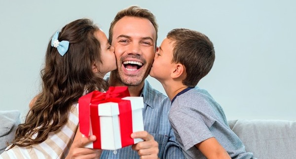 Martel y Yoayu tienen una promoción para comprar el mejor regalo a papá