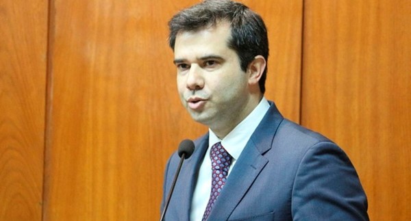 Aumento del salario mínimo debe analizarse con cautela, según el BCP