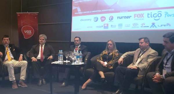 “El desarrollo de las telecomunicaciones se logrará con el trabajo conjunto del sector público y privado”