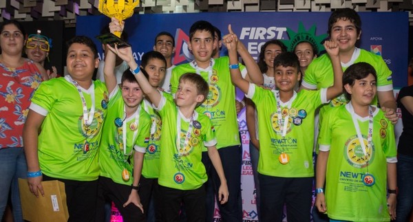 Lanzan el desafío competencia de robótica FIRST® LEGO®