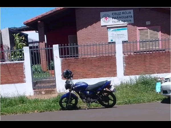 HURTAN MOTOCICLETA DE VOLUNTARIO DE LA CRUZ ROJA