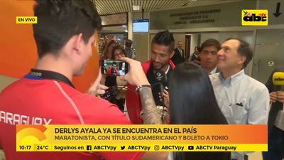 Campeón sudamericano ya llegó al aeropuerto - ABC Noticias - ABC Color