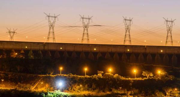 ITAIPU cubrió 88,5% en horario pico de consumo energético que registró la ANDE