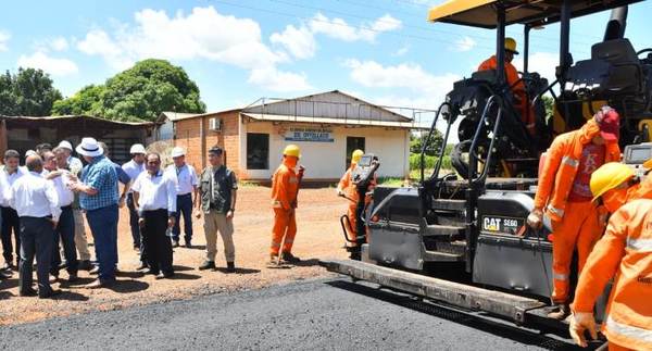 Municipios mejoran infraestructura vial con el apoyo de ITAIPU, de cara al segundo puente sobre el Paraná