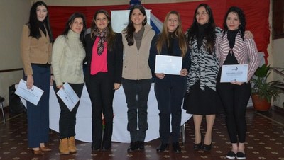 El Gobierno Nacional entregó becas universitarias a mujeres del Buen Pastor