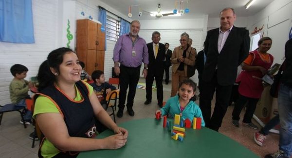 Unicef apoya centro de atención infantil en el Mercado 4