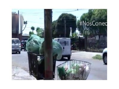Pensó que era una muñeca, pero encontró un feto en el basurero