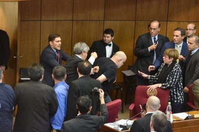 Payo Cubas y Enrique Riera se reincorporan al Senado tras suspensión