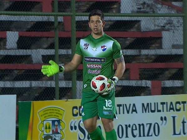 Juan Espínola tuvo paradas en momentos claves