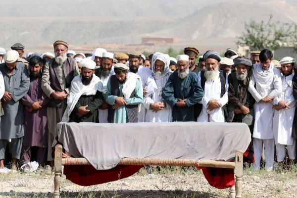 Mueren 35 invitados a una boda tras un bombardeo de las fuerzas afganas » Ñanduti