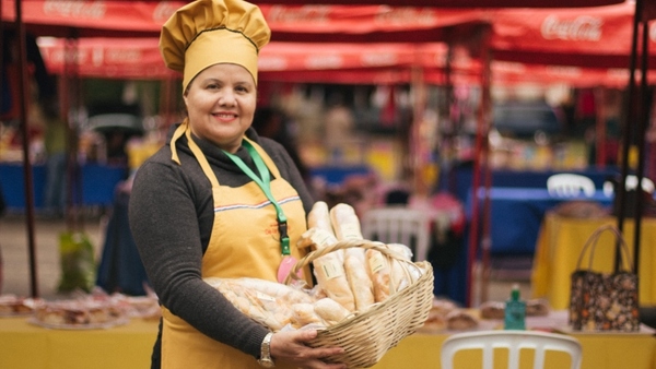 Mujeres emprendedoras realizaron una exitosa feria en la ciudad de Luque
