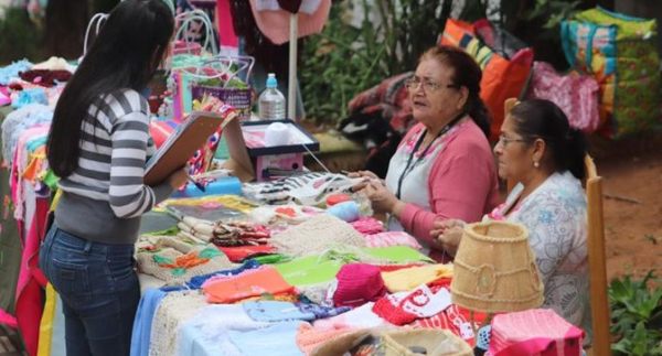 Feria “Kuña Rembiapo” se realizará mañana en la Escalinata