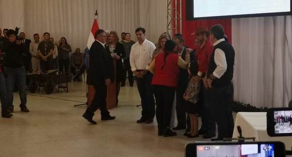 400 mujeres de Caaguazú reciben microcréditos y kits de huerta familiar