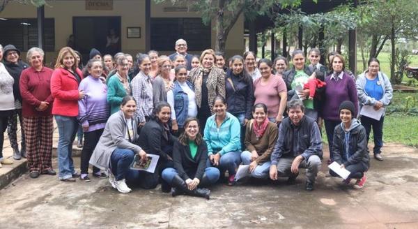 Mujeres de Caaguazú se capacitan para su autonomía económica
