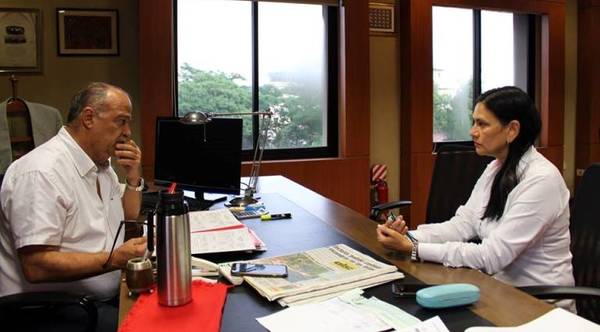 ANDE y UIP fortalecen canales de comunicación con empresas del sector