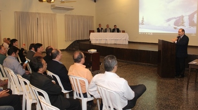 Centro Paraguayo de Ingenieros reúne a varios expertos para debatir sobre el Tratado de Itaipu