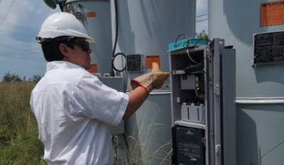 ANDE implementa sistema de comando y medición en reguladores de tensión a distancia