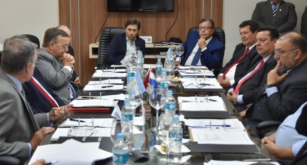 Paraguay reiteró a Argentina la necesidad de cancelar deuda de EBY