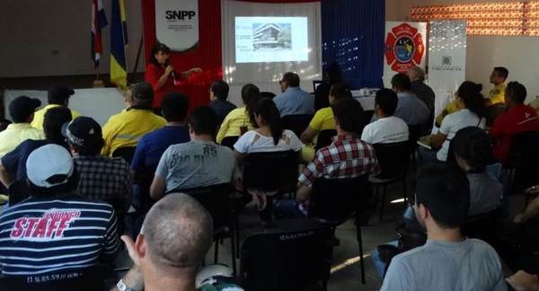 Técnicos de Yacyretá comparten experiencia sobre prevención de riesgos laborales