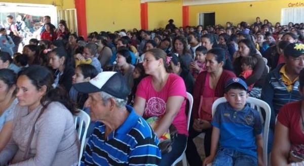 Más de 600 familias de Tekoporã en Alberdi y Villa Oliva recibieron sus transferencias monetarias