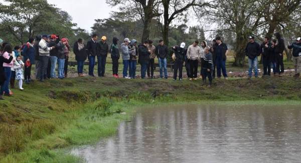 Capacitan a estudiantes y productores en piscicultura
