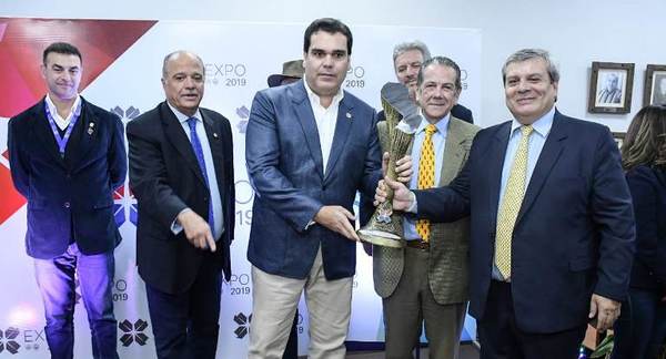 Yacyretá recibió premio al mejor stand en Innovación y Tecnología