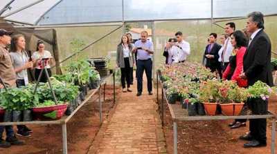 Jóvenes cordilleranos son protagonistas del nuevo Circuito Turístico de las Flores
