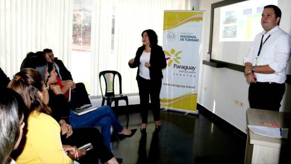 Senatur y Posadas Turísticas del Alto Paraná planifican acciones para fortalecer servicios