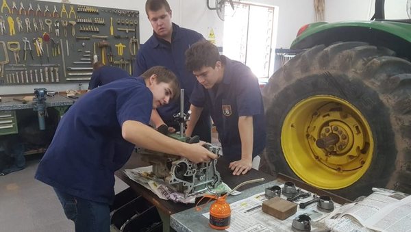 Otorgarán Becas para potenciar la formación profesional dual de los jóvenes a nivel país