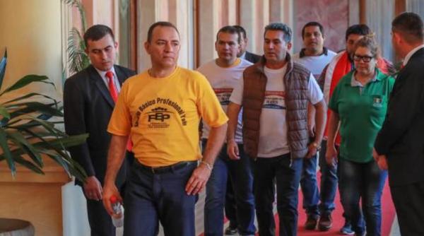 Docentes tendrán aumento del 16% desde abril de 2020