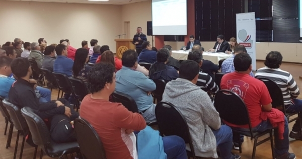Desarrollan jornadas de capacitación para empresarios del sector calzados