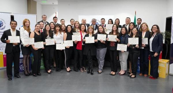 Representantes de 30 empresas concluyeron diplomado en sostenibilidad