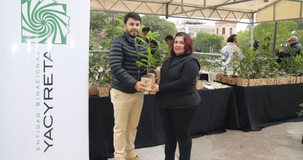 Fuerte apuesta a la reforestación en el Día del Árbol