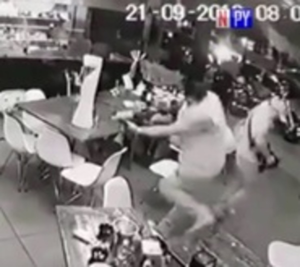 De terror: Captan masacre en un bar de México - Paraguay.com
