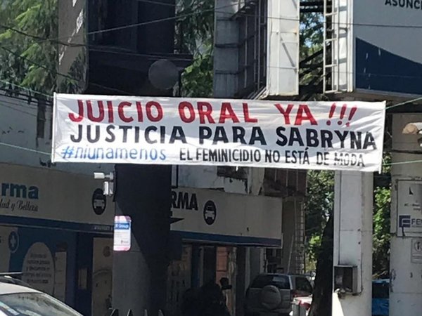 Familiares de Sabryna exigen juicio para acusado de feminicidio