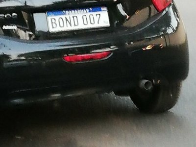 El "Agente 007" recorre Asunción