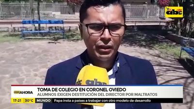 Toma de colegio en Coronel Oviedo - ABC Noticias - ABC Color