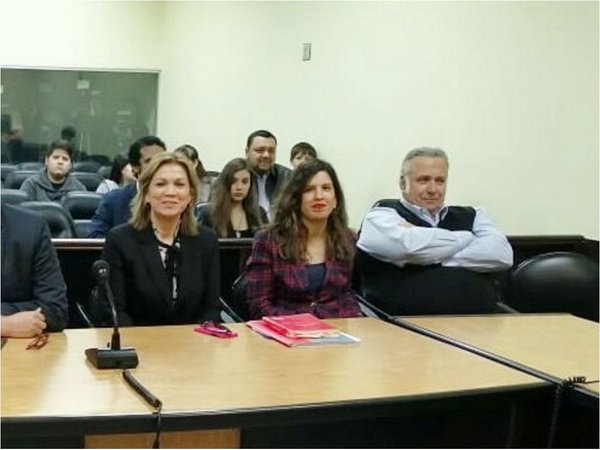 Fiscales definen hoy si acusan o no a OGD por enriquecimiento