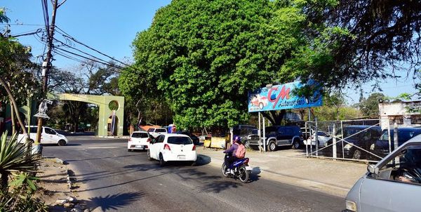 Expropiaciones que faltan no afectarán las obras de viaductos, alega el MOPC - Economía - ABC Color