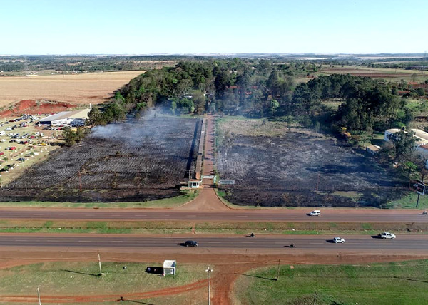 Importantes daños medioambientales tras incendio en Ingeniería Agronómicas