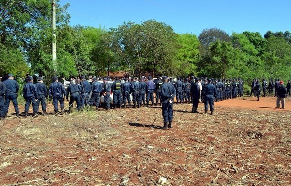 Unas 1.300 familias desalojadas de tres asentamientos, en Luque - ADN Paraguayo