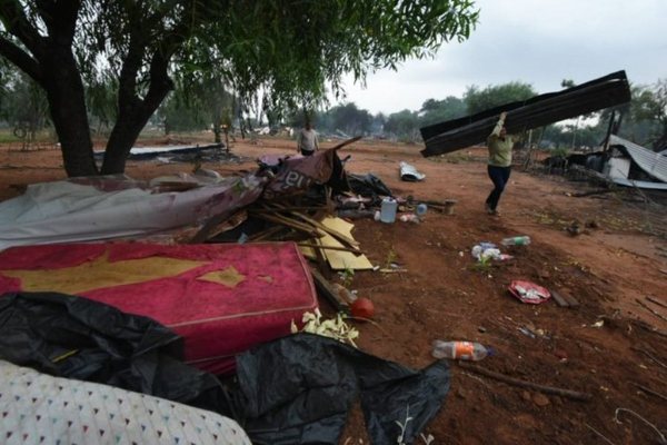 Desalojan a unas 300 familias en la ciudad de Luque