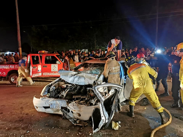 Tres adultos y tres menores sufrieron lesiones durante grave accidente en la supercarretera