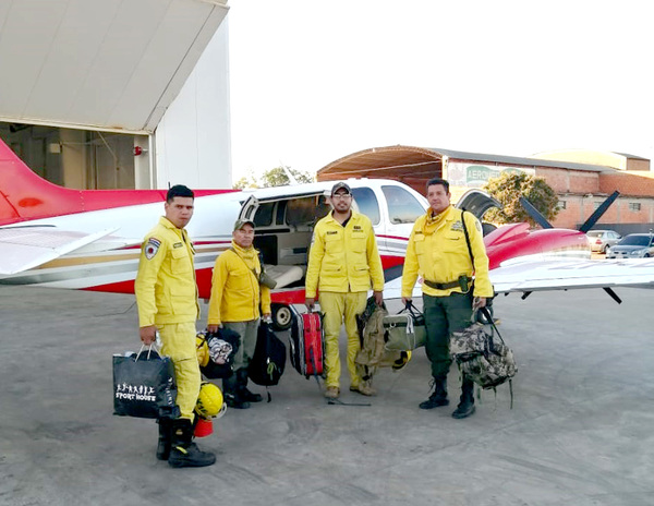 Bomberos de Minga Guazú se suman al operativo para sofocar incendios en el Chaco