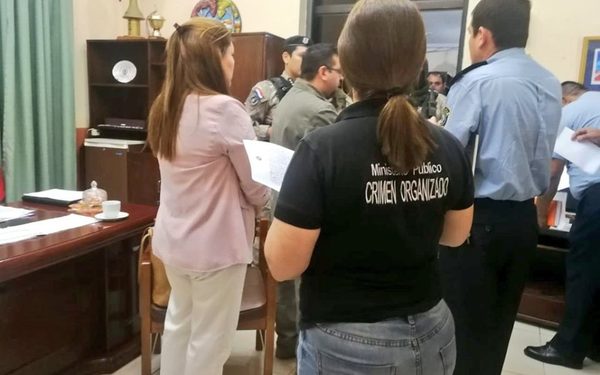 Nueve policiales detenidos por brindar protección a narcos