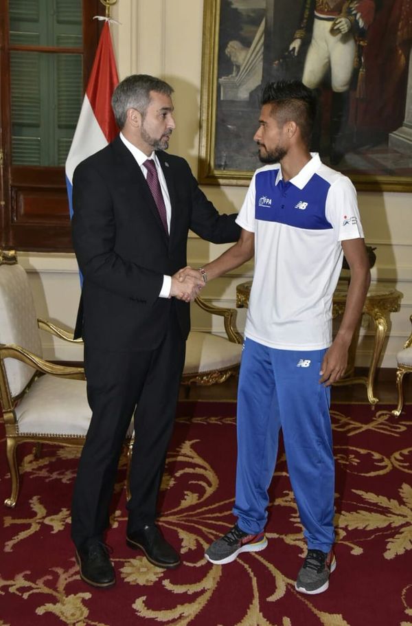 Abdo Benítez recibió a Derlys Ayala - Polideportivo - ABC Color