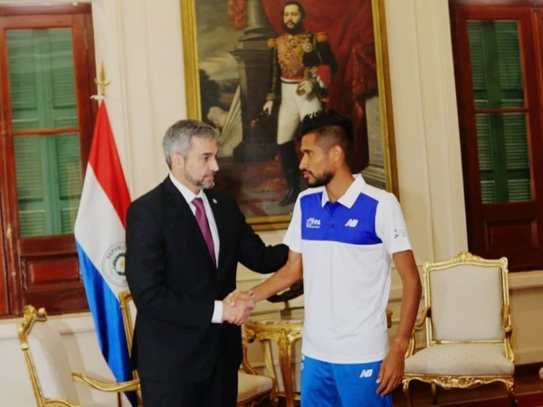 Mario Abdo expresó predisposición de apoyo a fondista paraguayo para Tokyo 2020