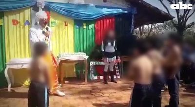 Investigan video nudista de payaso con niños - Nacionales - ABC Color