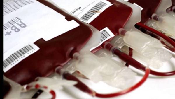 PELEANDO CONTRA EL CÁNCER LE CONTAGIARON HIV A UN NIÑO