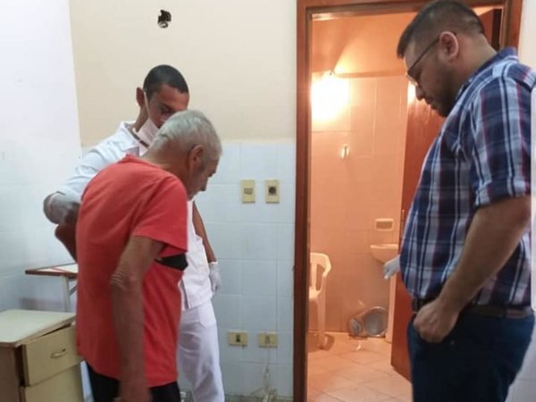 Rescatan a un anciano abandonado por sus hijos
